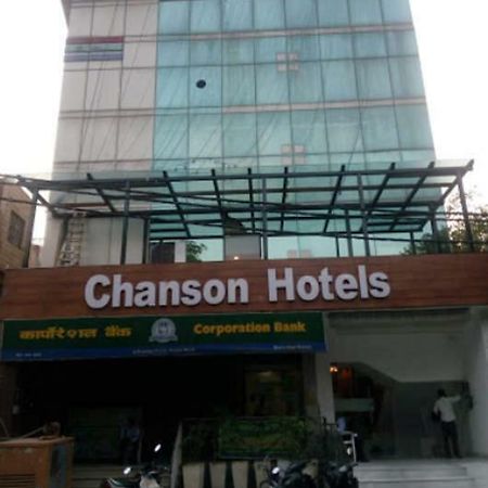 Chanson Hotel New Delhi Extérieur photo